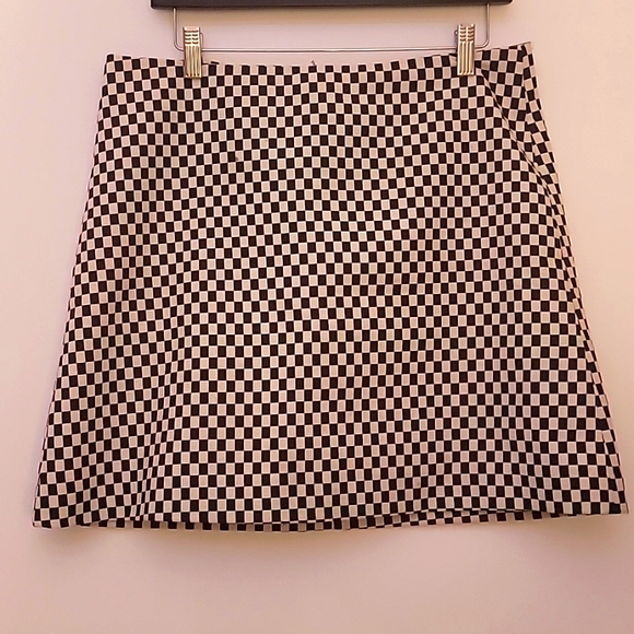 Pencil line pattern Skirt - Picture 1 of 2